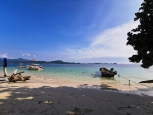 Pantai Klara Lampung: Pesona Pantai Eksotis di Tepian Samudera Hindia